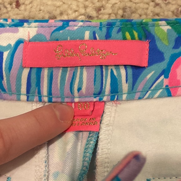 Lilly Pulitzer Buttercup Scalloped Shorts - Picture 3 of 4